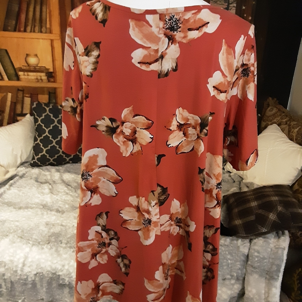 Flower tunic - Picture 2 of 2